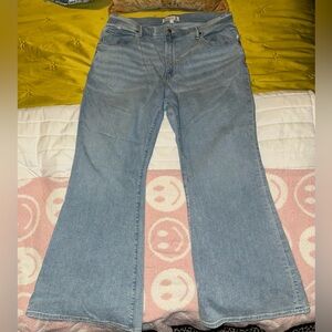 Abercrombie curve love flare ultra high rise